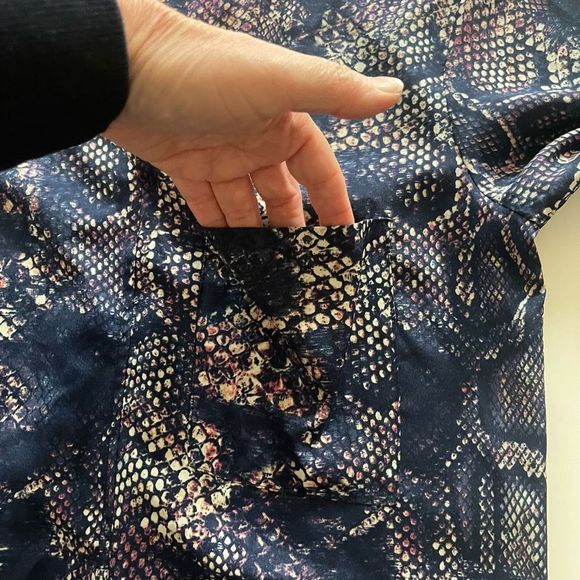 Aqua Women Blouse Snake Print Animal Blue Purple Color Sz XS - Picture 8 of 12